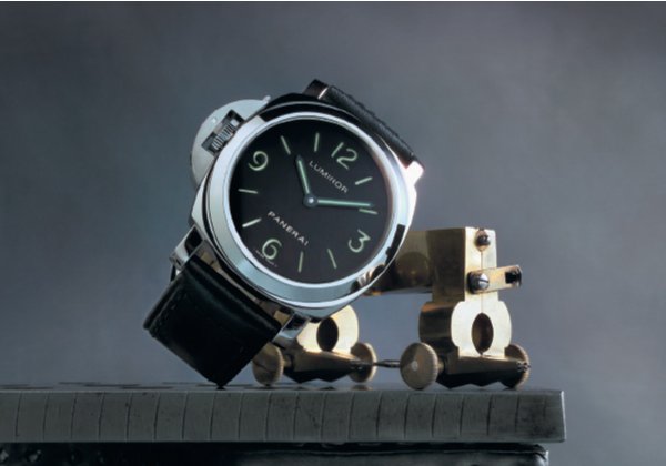 Panerai Luminor Base Replica